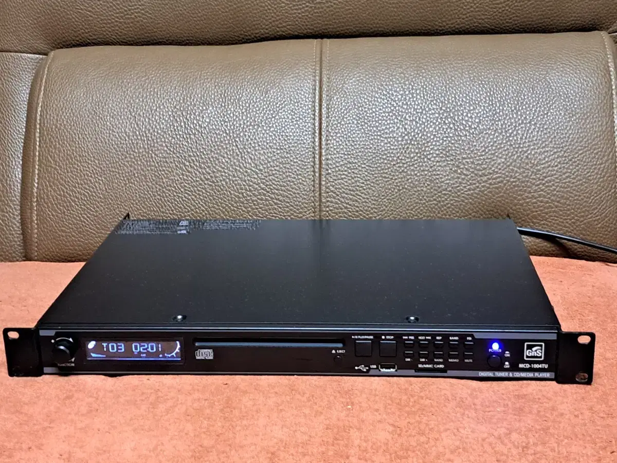 GNC MCD-1004TU CD /TUNER PLAYER